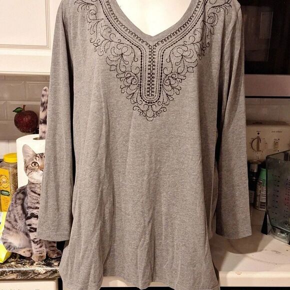 Womens Catherine's gray 3/4 sleeve stretch plus size top 2X 22/24 - Picture 1 of 4